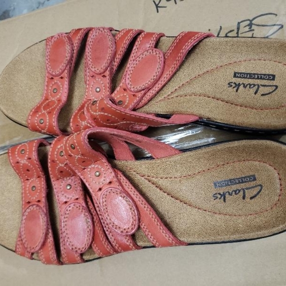 Clarks Collection Leather - Strap Slides - Leisa C - Picture 1 of 1